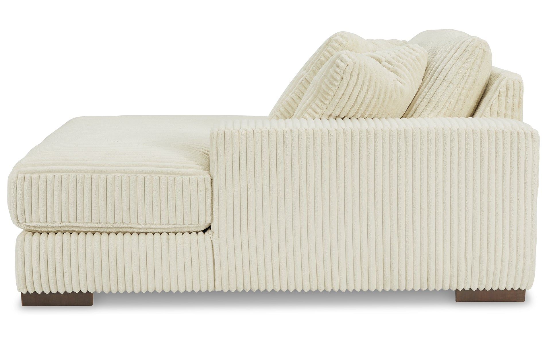 Lindyn Super Chaise