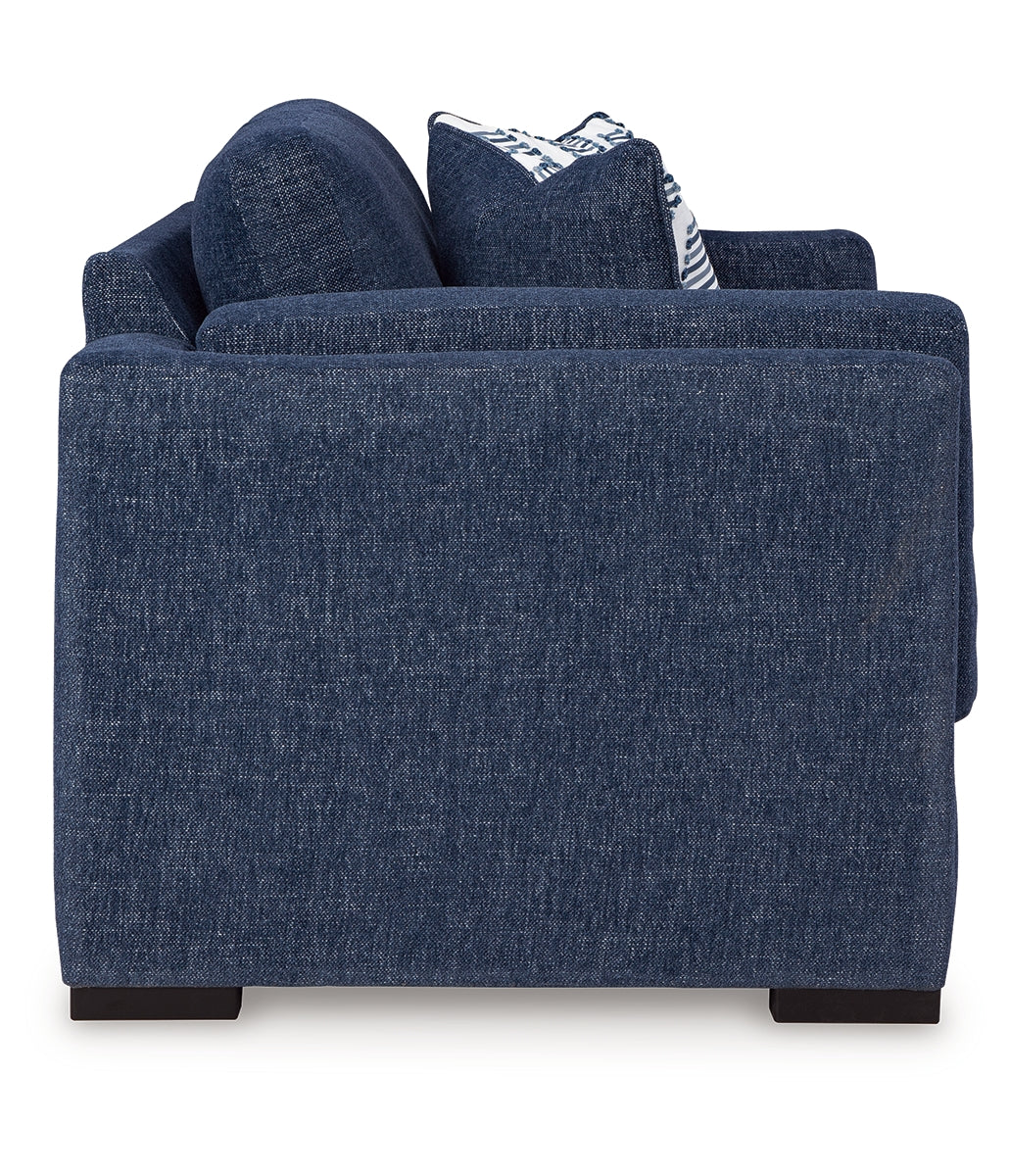 Evansley Loveseat