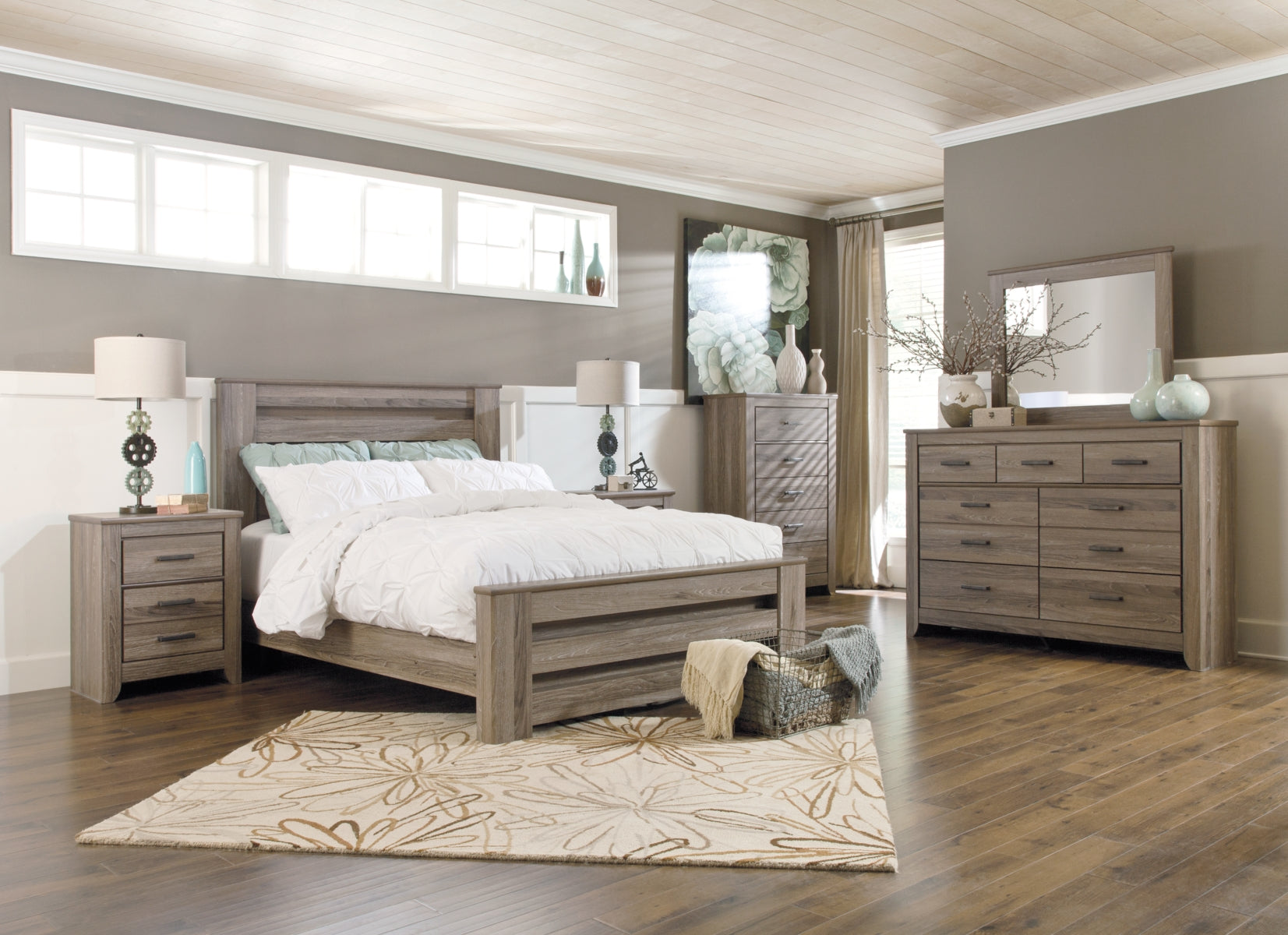 Zelen King Panel Bed with Mirrored Dresser and Nightstand