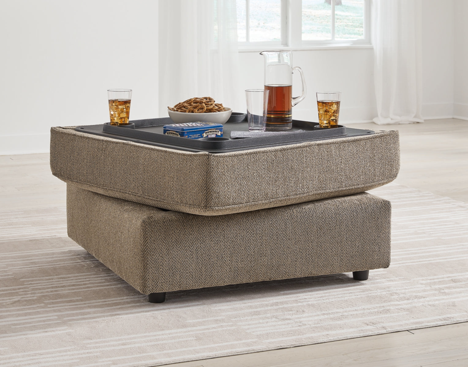 O'Phannon 2-Piece Sectional with Ottoman