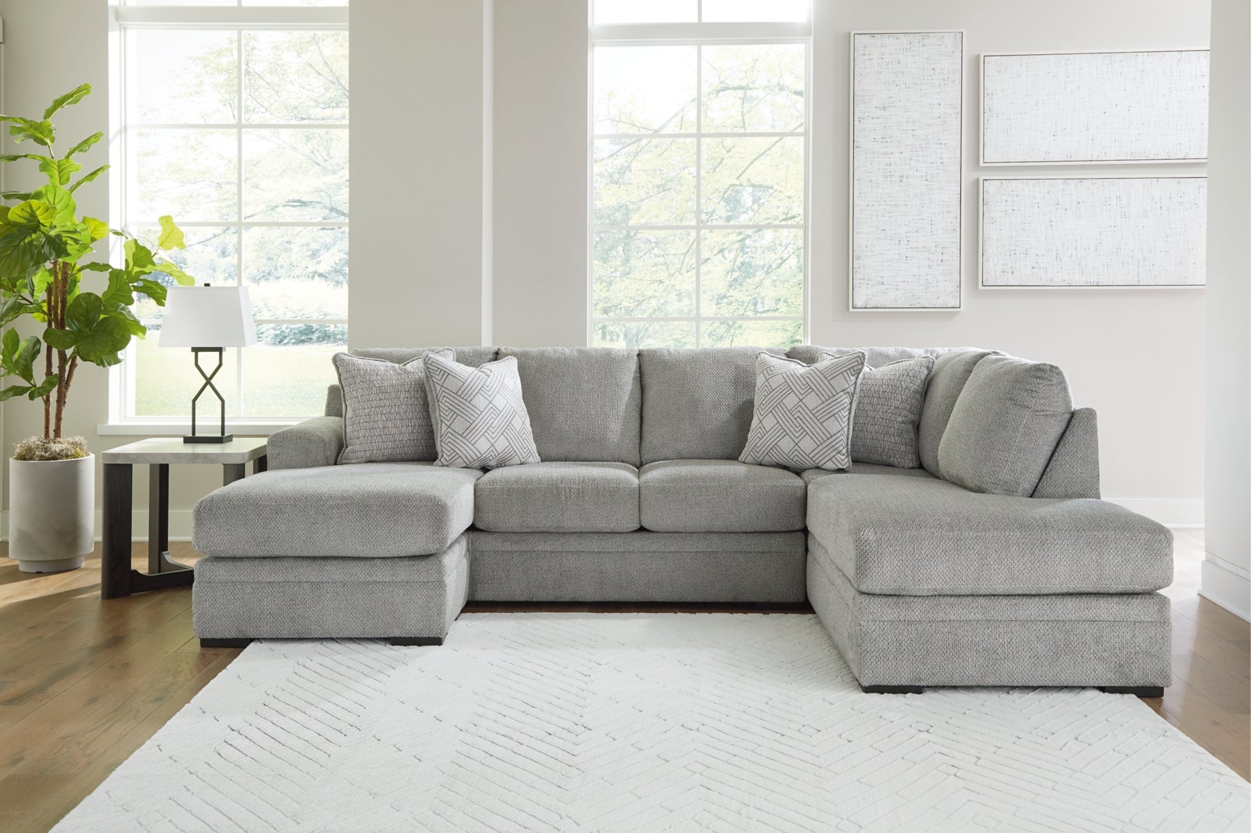 Casselbury 2-Piece Sectional with Ottoman