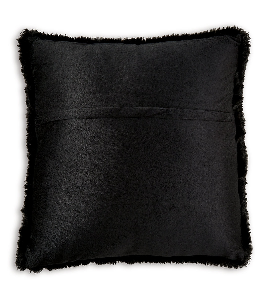 Gariland Pillow (Set of 4)