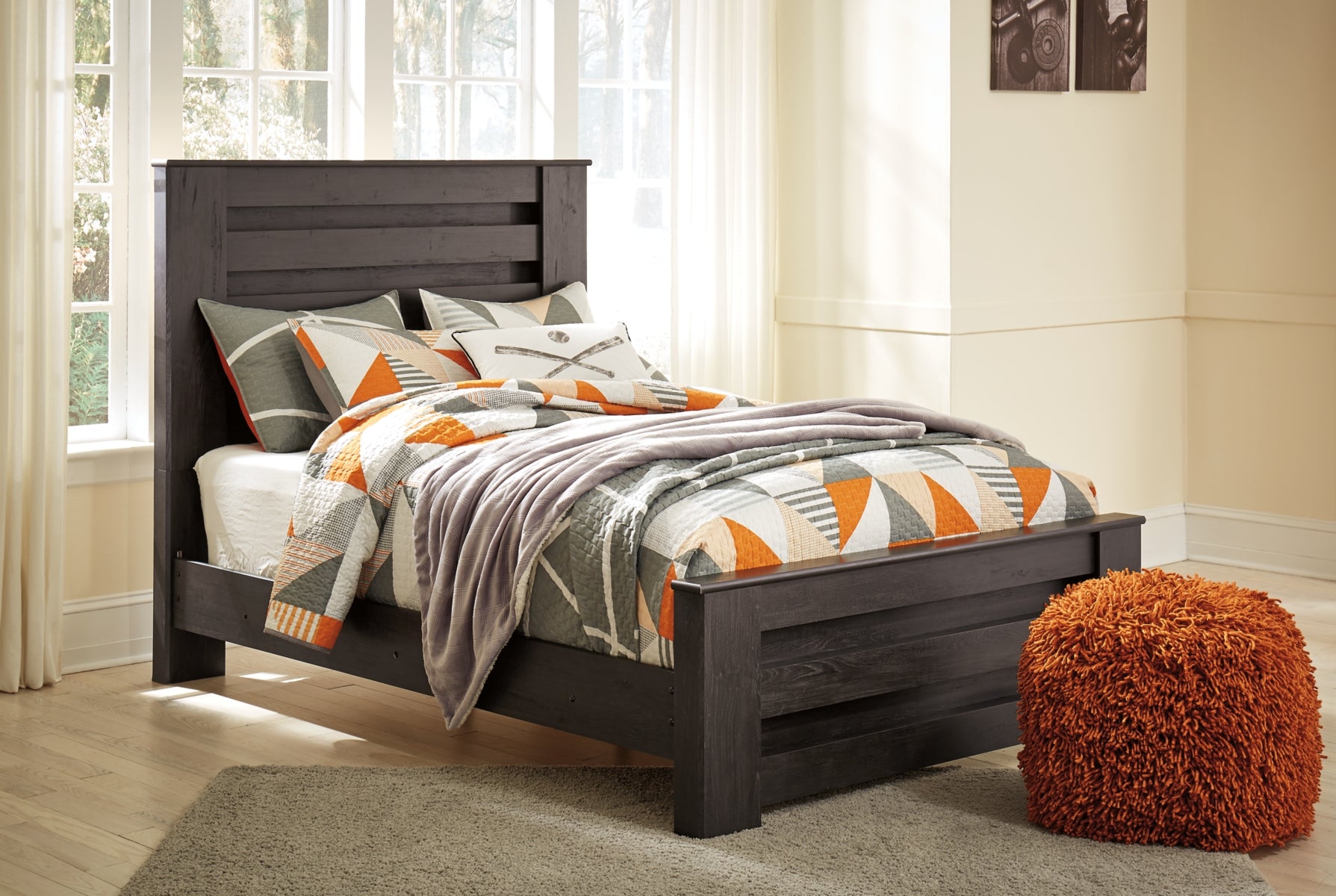 Brinxton full store panel bed