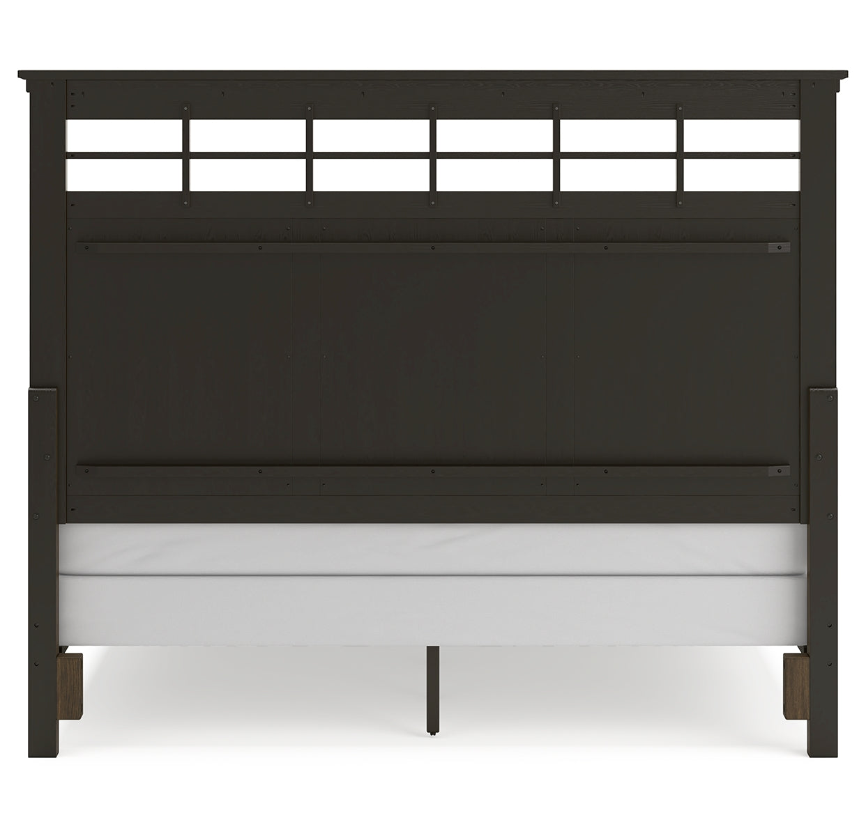 Shawbeck King Panel Bed with Dresser and 2 Nightstands