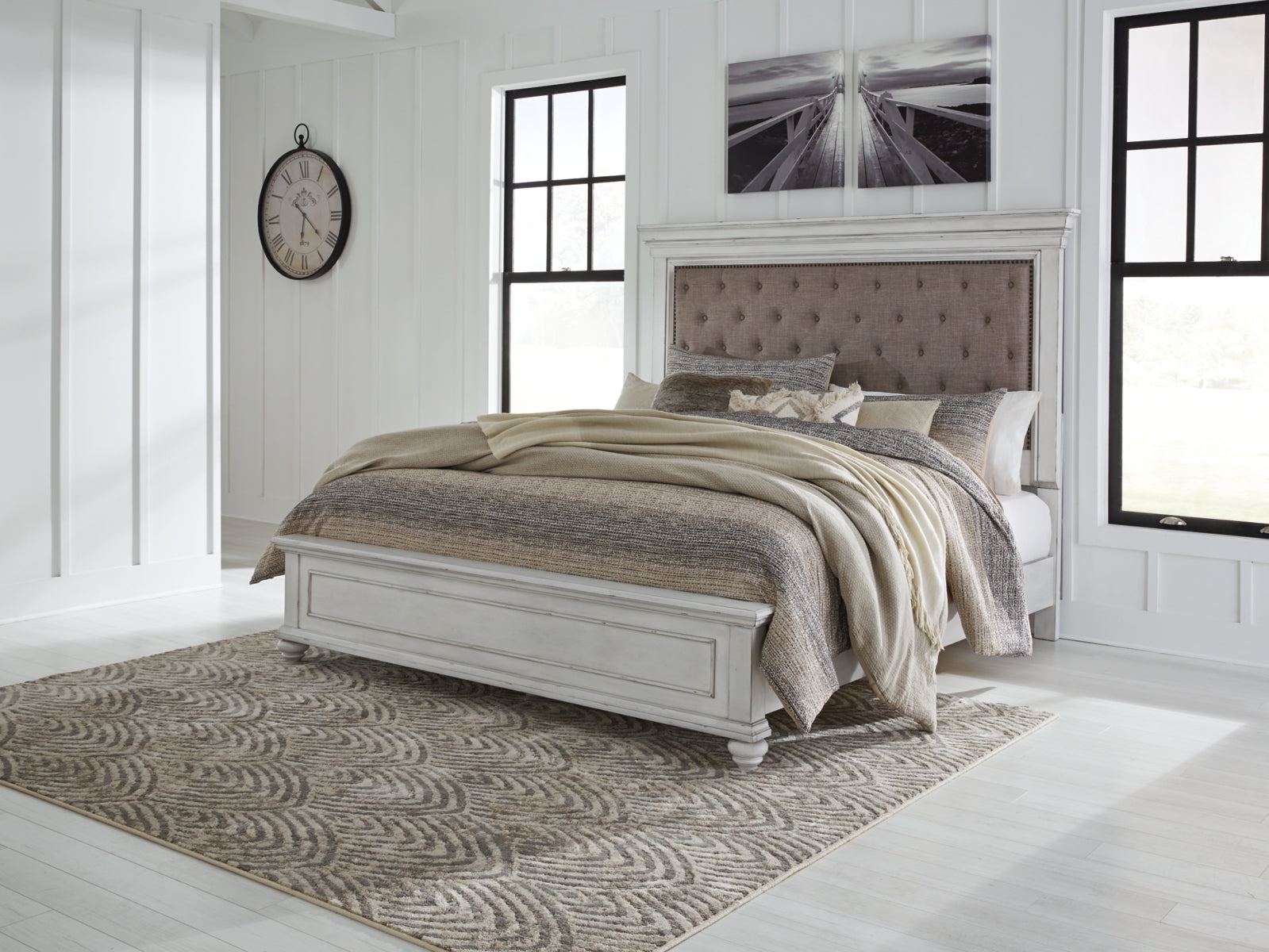 Kanwyn King Panel Bed