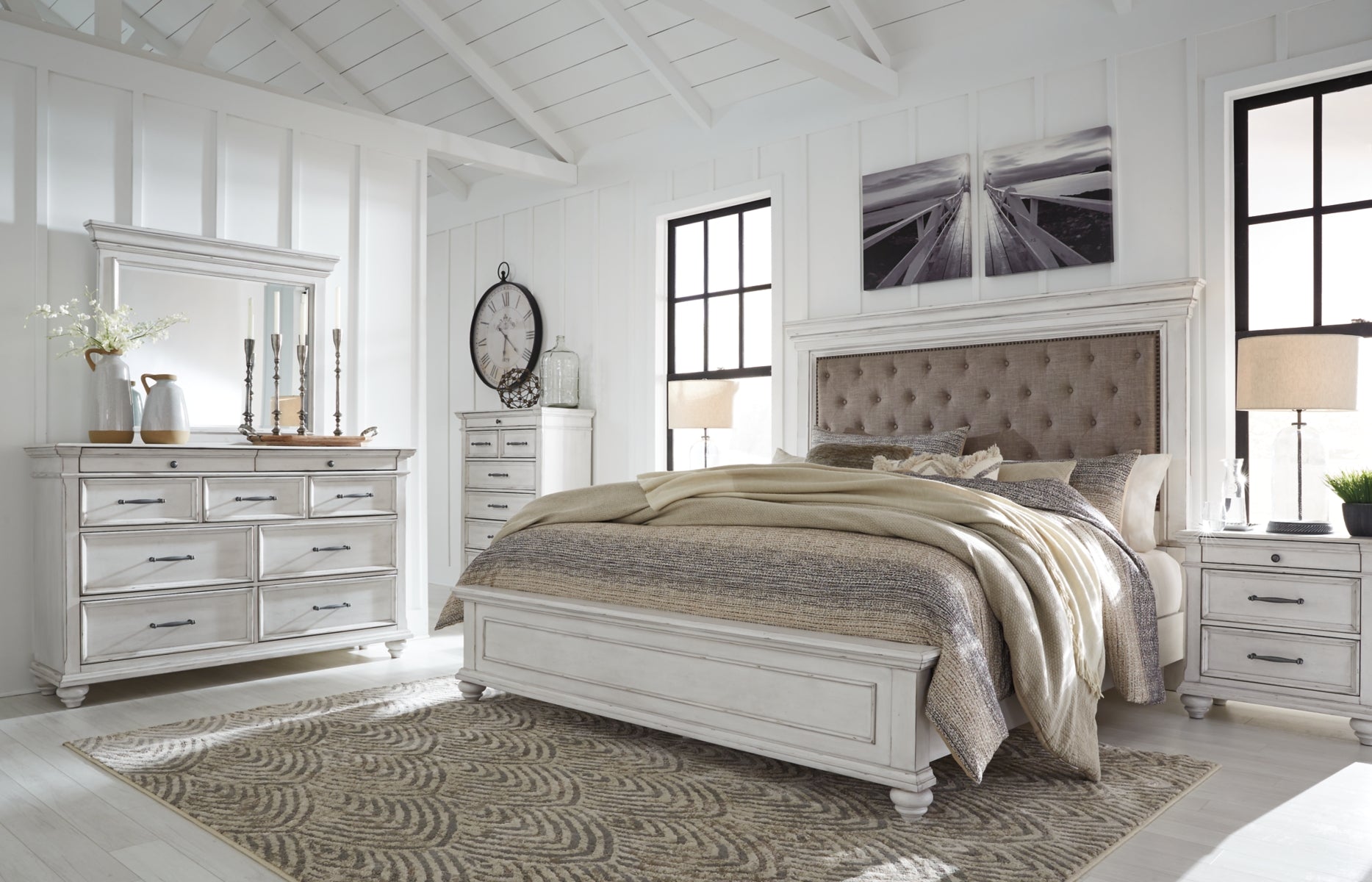 Kanwyn King Panel Bed