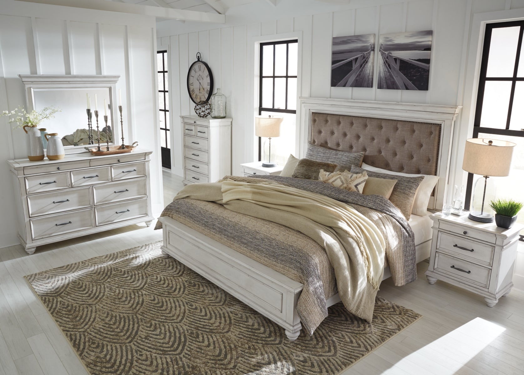 Kanwyn King Panel Bed