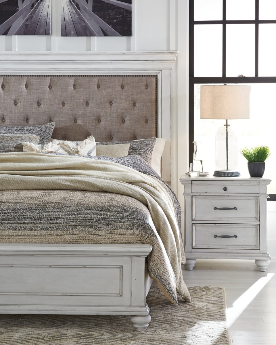 Kanwyn King Panel Bed