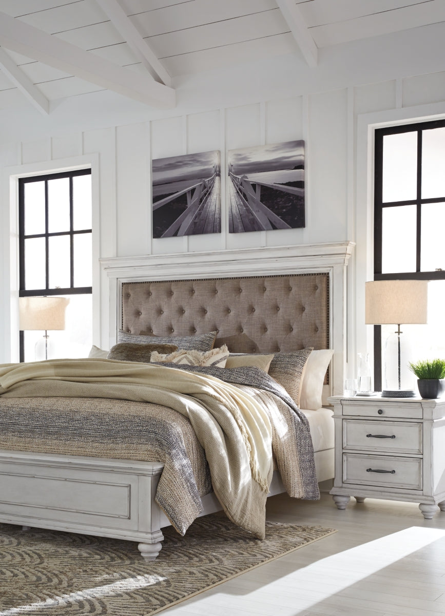 Kanwyn King Panel Bed