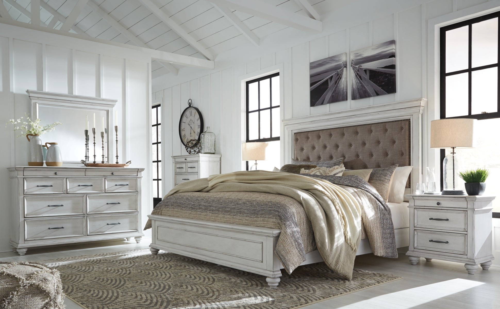 Kanwyn King Panel Bed