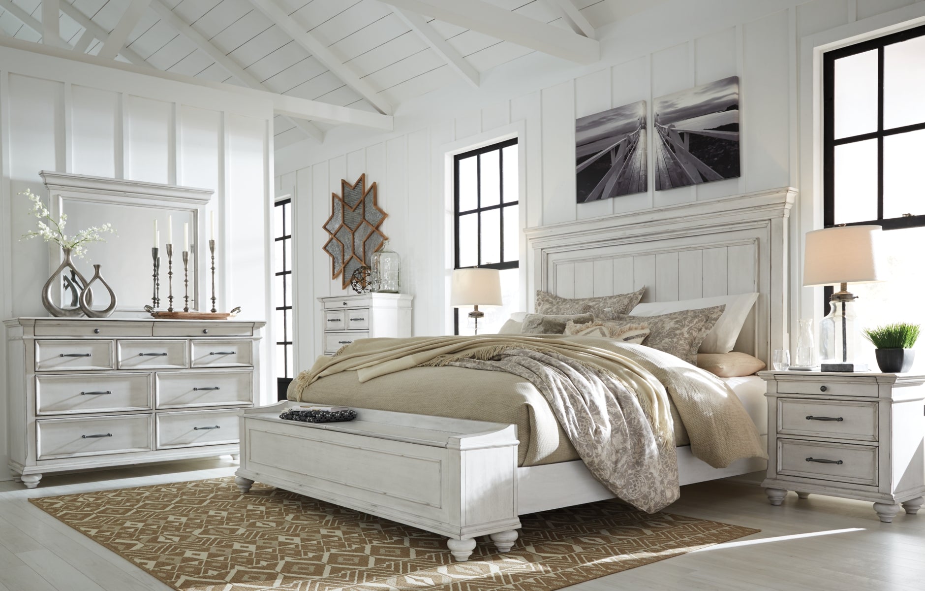 Kanwyn Queen Panel Bed with Storage Bench