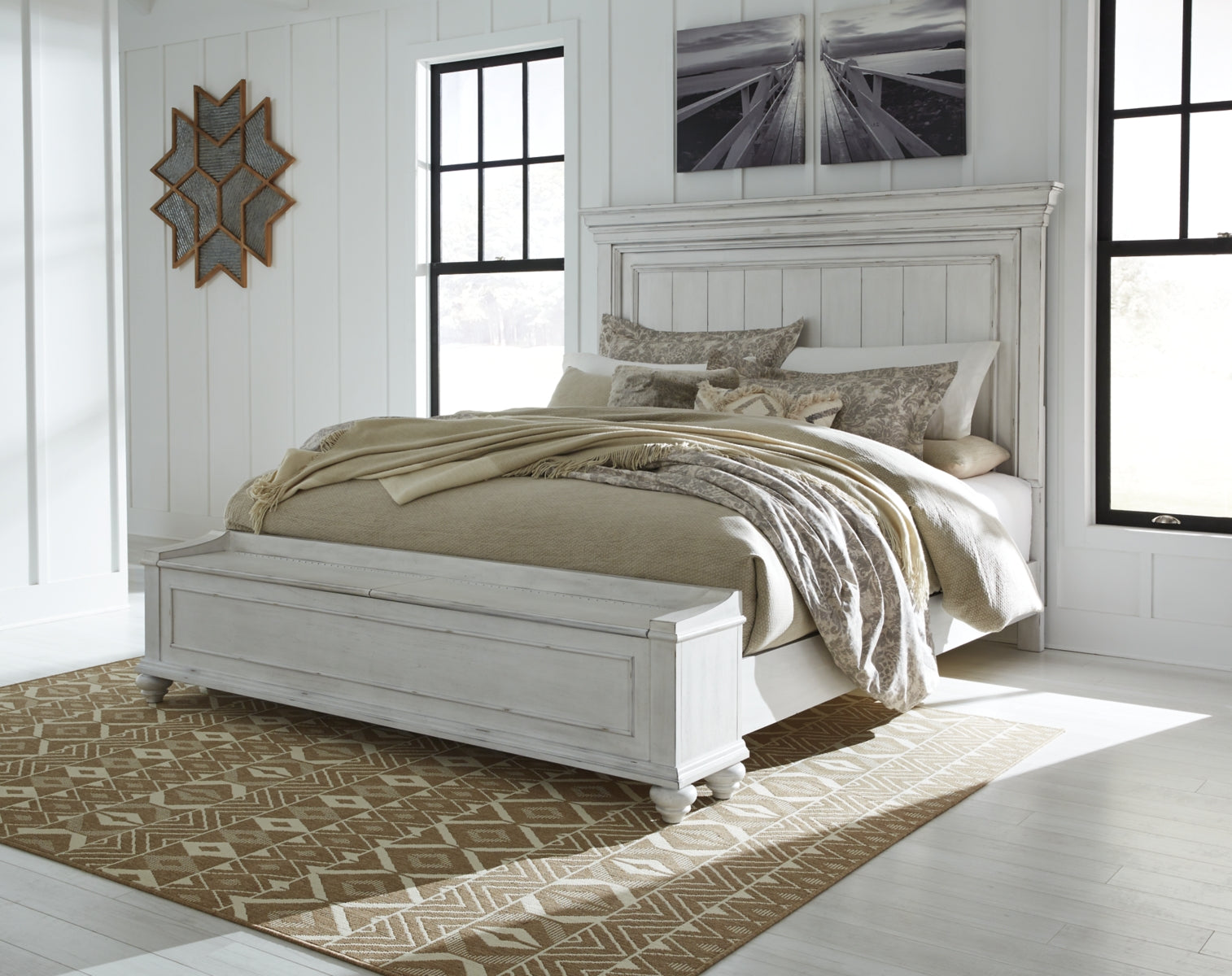 Kanwyn Queen Panel Bed with Storage Bench