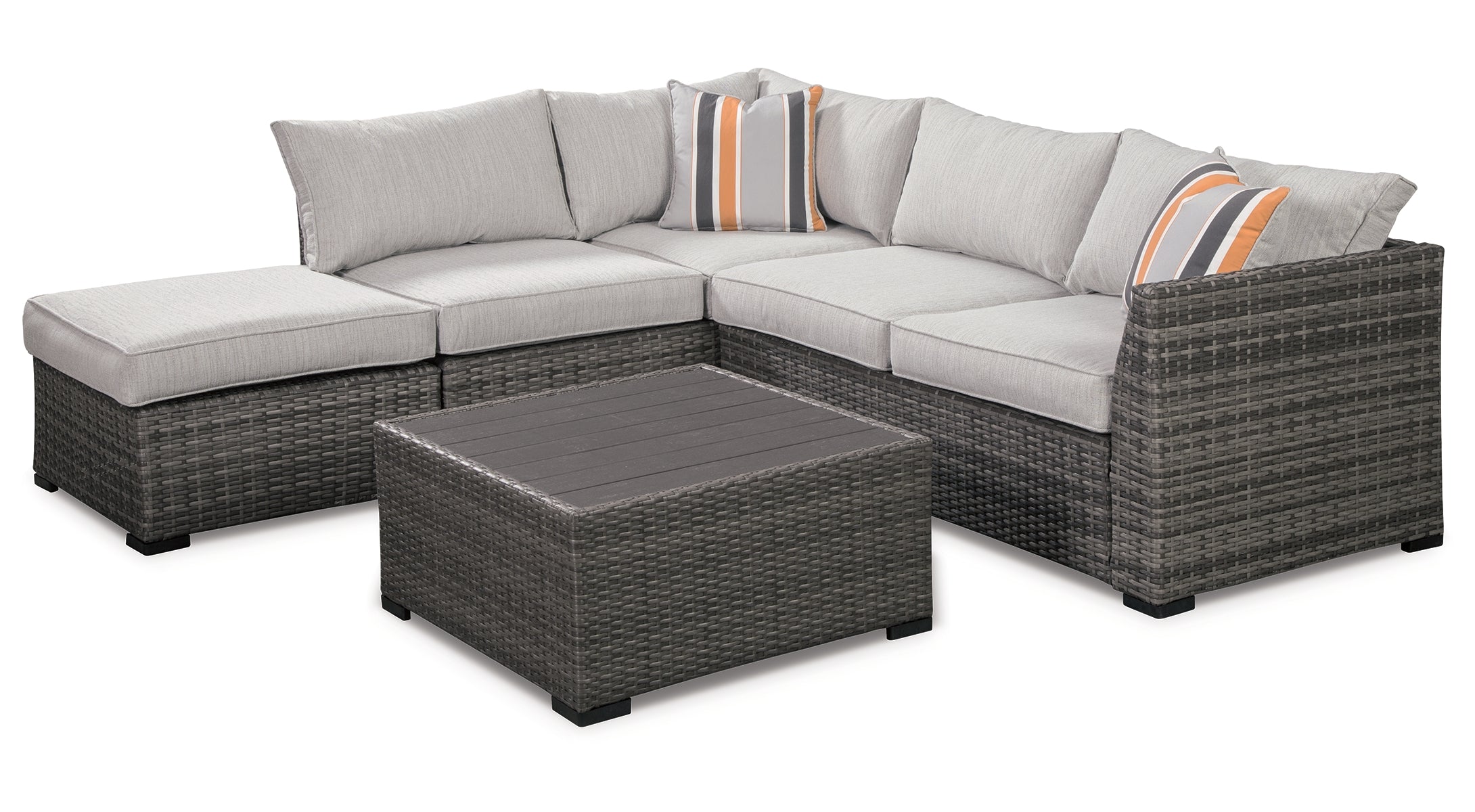 Cherry Point 4-piece Outdoor Sectional Set