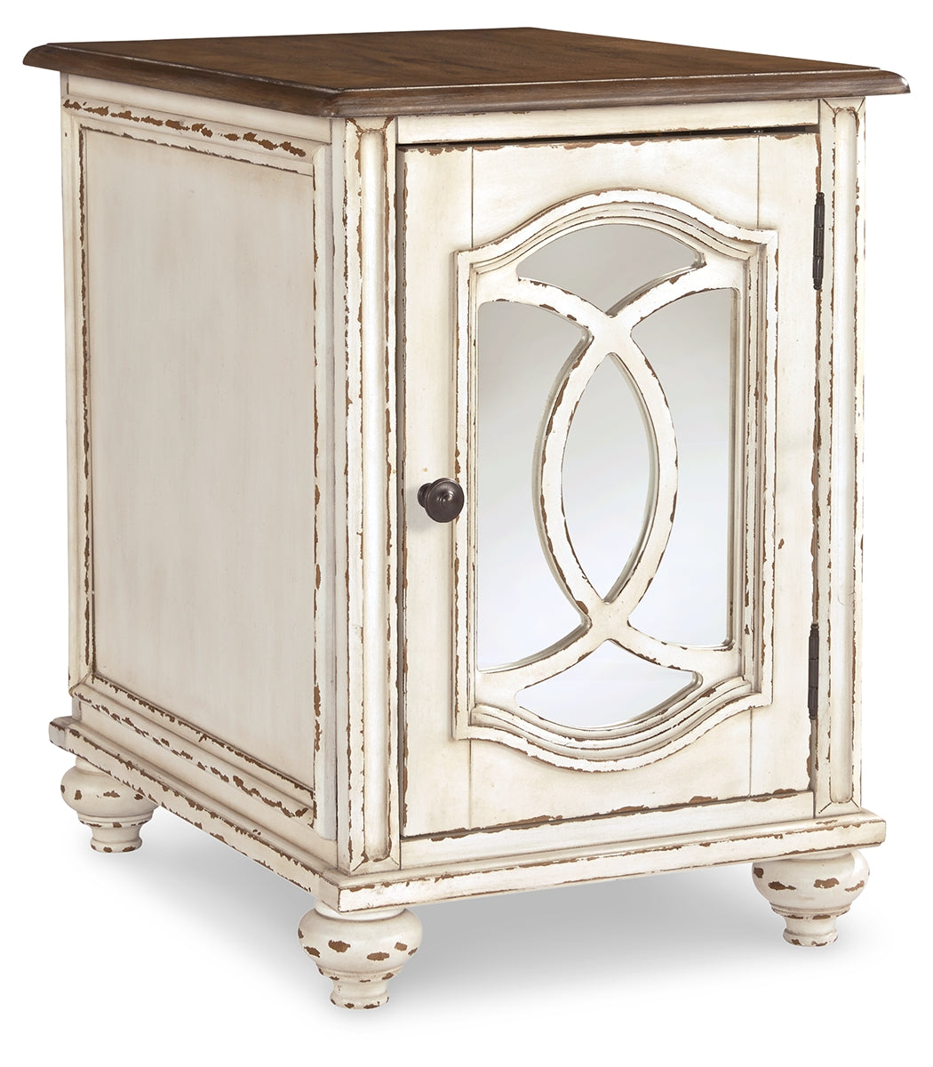 Realyn 2 End Tables